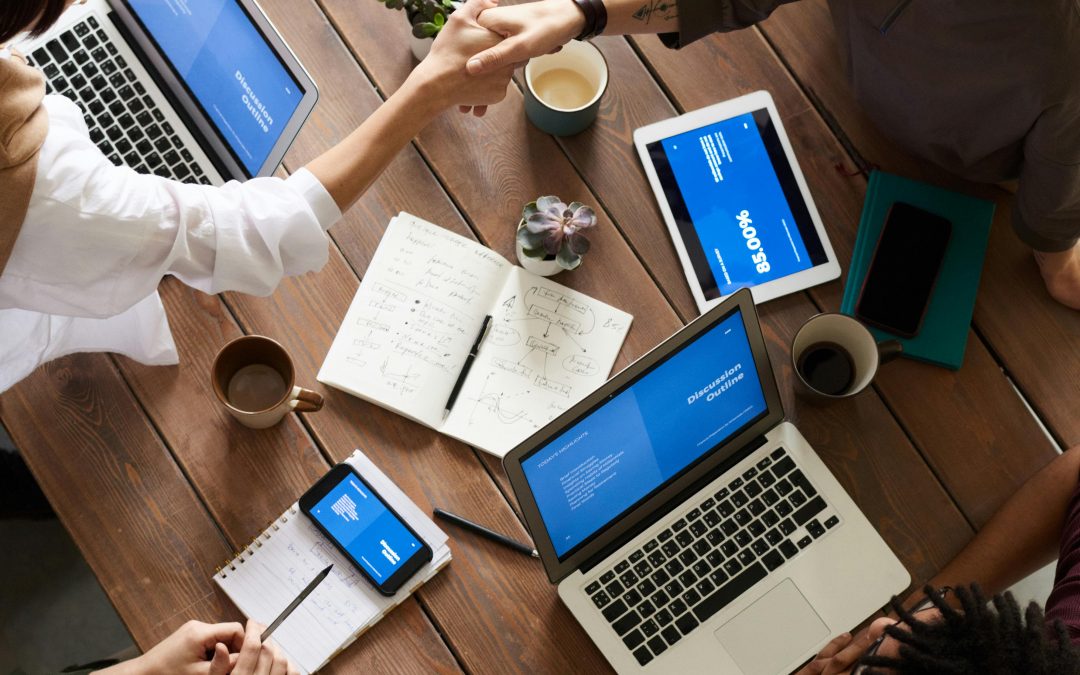 “Unleashing Innovation: The Power of an Internal IT Department Over Outsourcing”